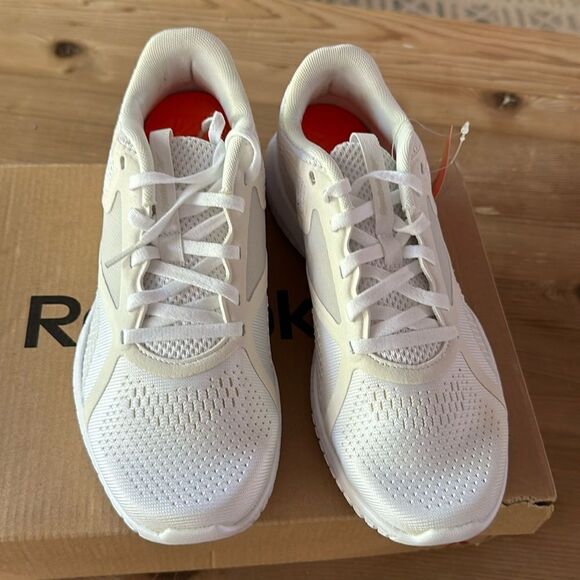 Reebok women's Flexagon Force 2.0 Cross Trainer white size 7.5 NEW in box - Picture 2 of 9